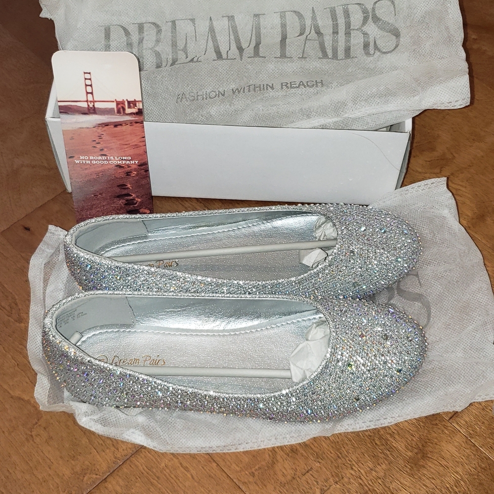 Dream Pairs Glittery Silver Ballet Flats Girls Size 4